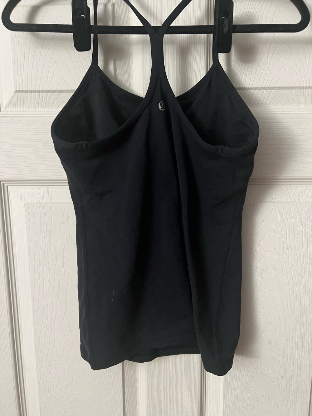 #013 Lululemon Black Power Y Built In Bra Yoga Tank Estimated Size 6 - Picture 2 of 4